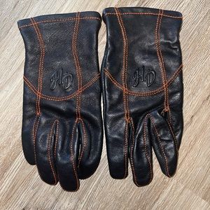 Harley Davidson women’s  leather gloves size medium brand new